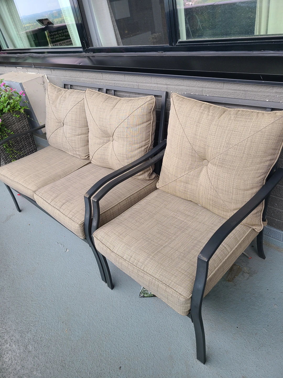 Entire 5 Piece Patio Set