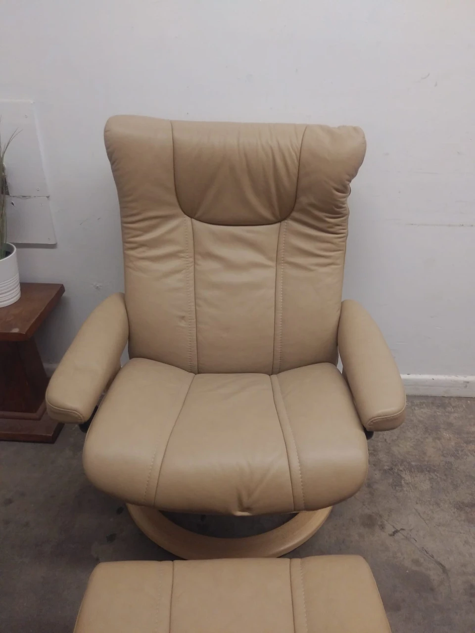Recliner with Ottoman - photo 5