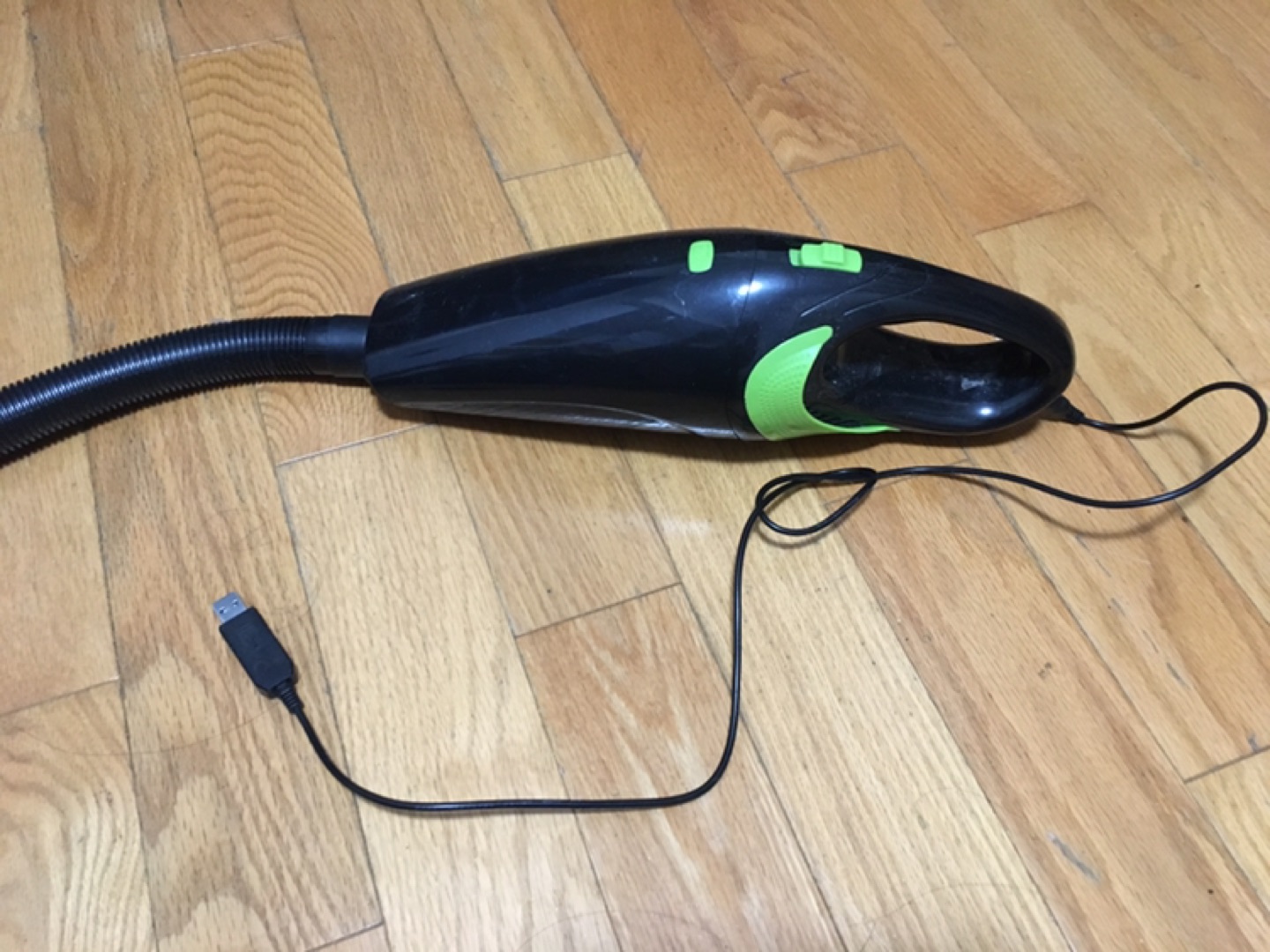 Hand vacuum 