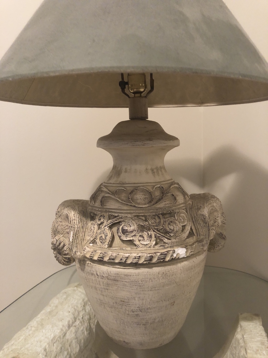 Side table and lamp - photo 2