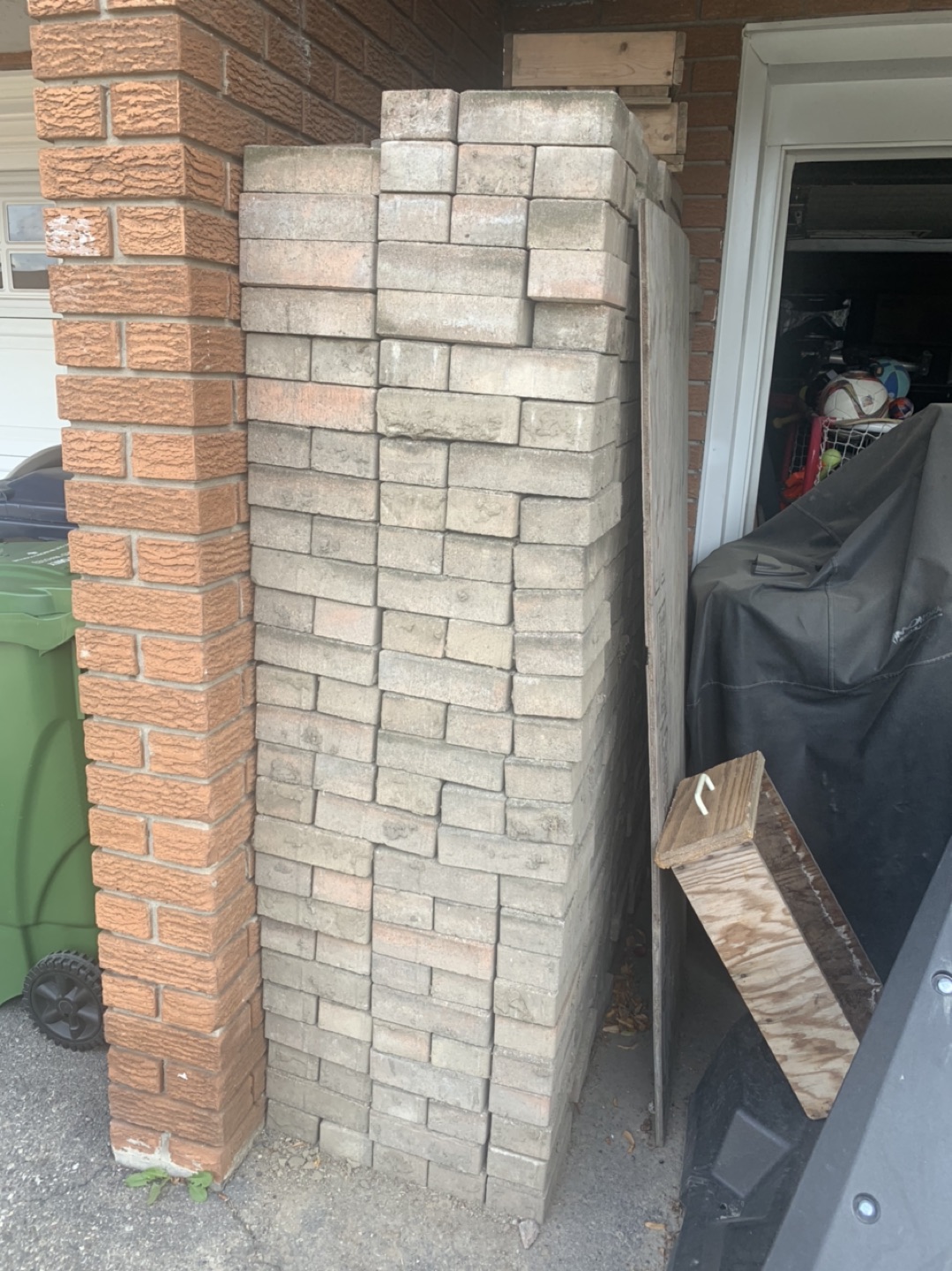 Interlock bricks 