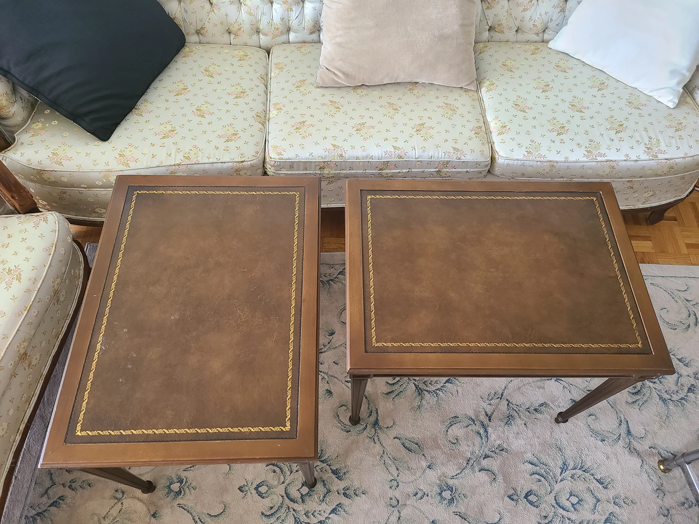 2 Wood side tables with leather top - photo 4