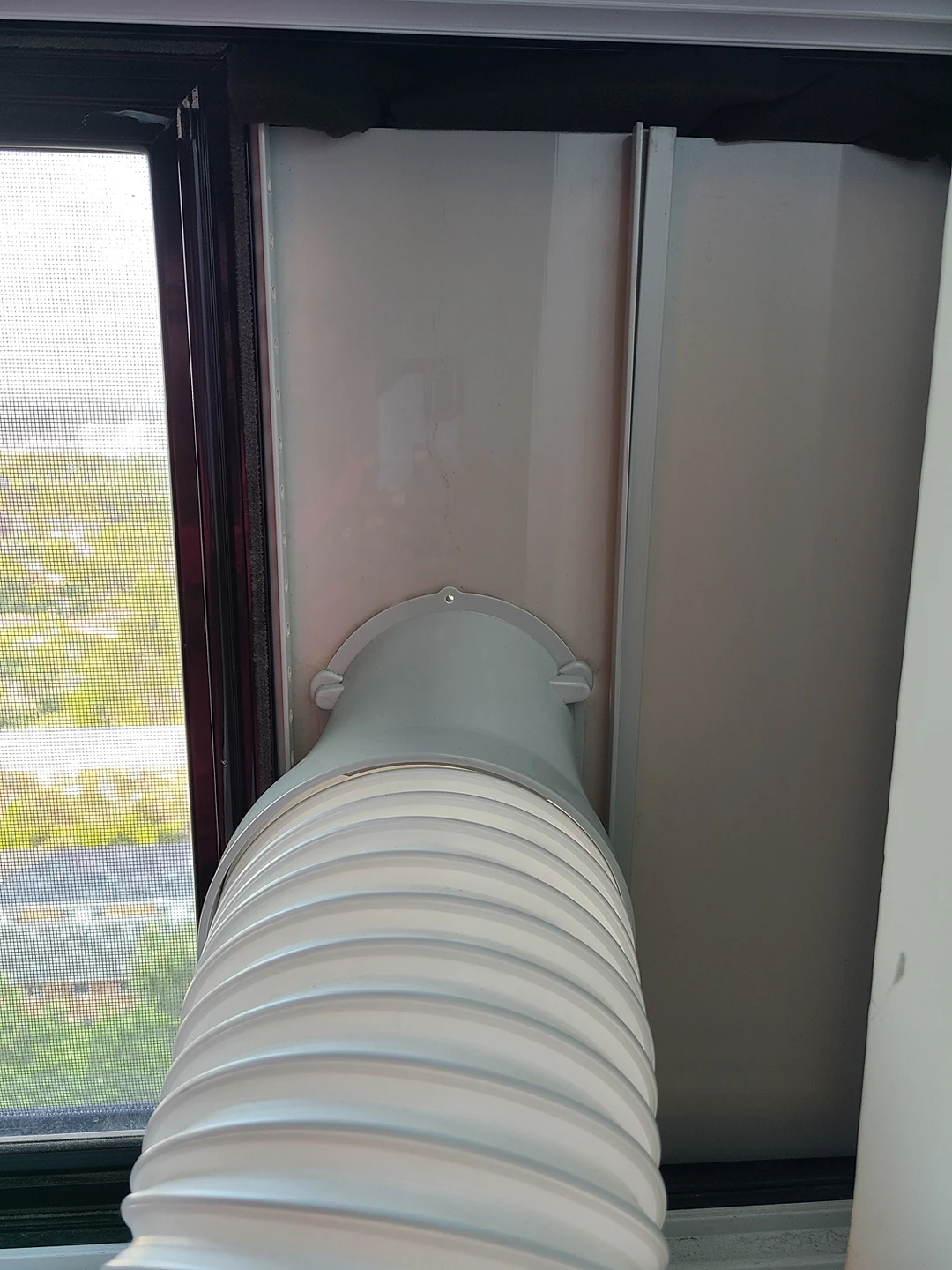 Portable Hisense Air Conditioner - photo 3