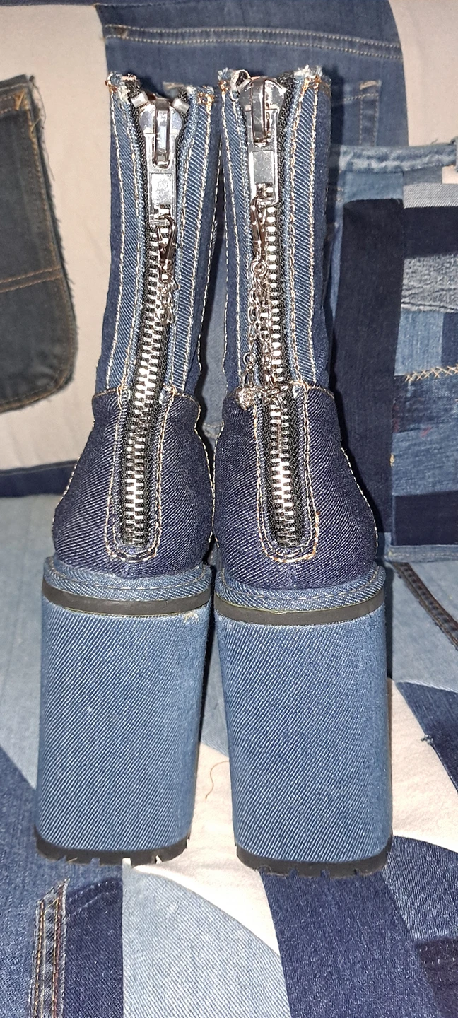 Dollskill Guess Who’s Back Platform Boots denim patch size 5. - photo 5