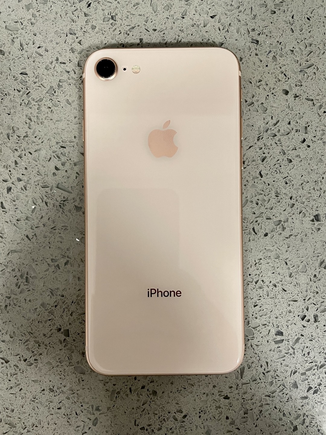 iPhone 8 64gb (Gold) - photo 4
