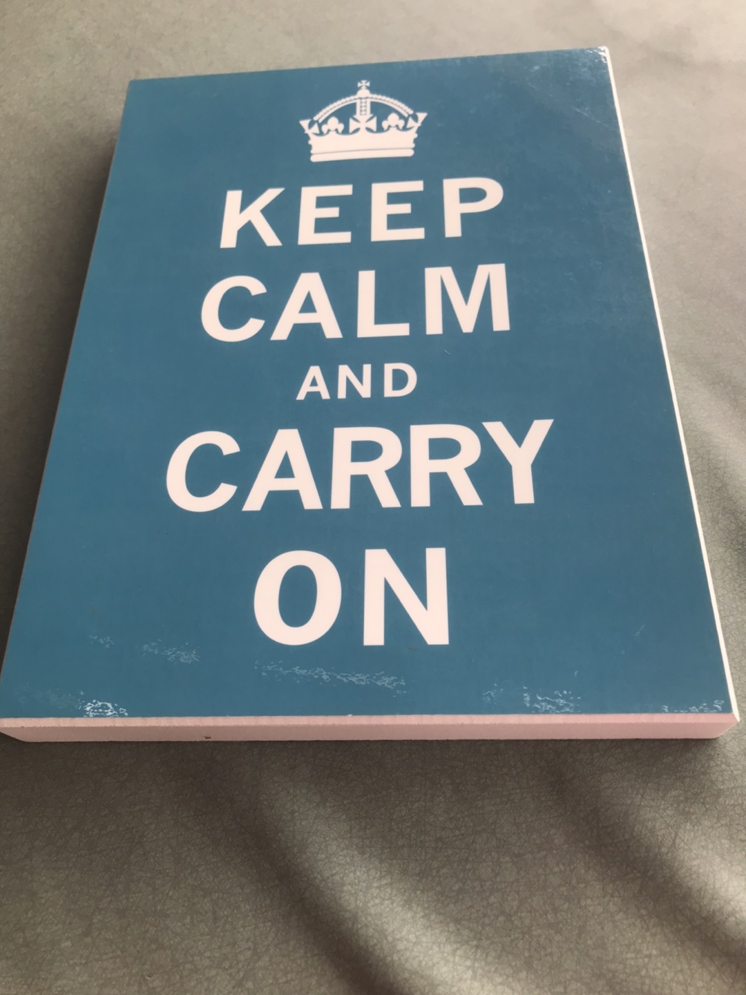 KEEP CALM AND CARRY ON WOODEN WALL HANGING.NEW. - photo 3