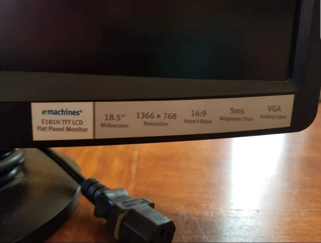 monitor - photo 3