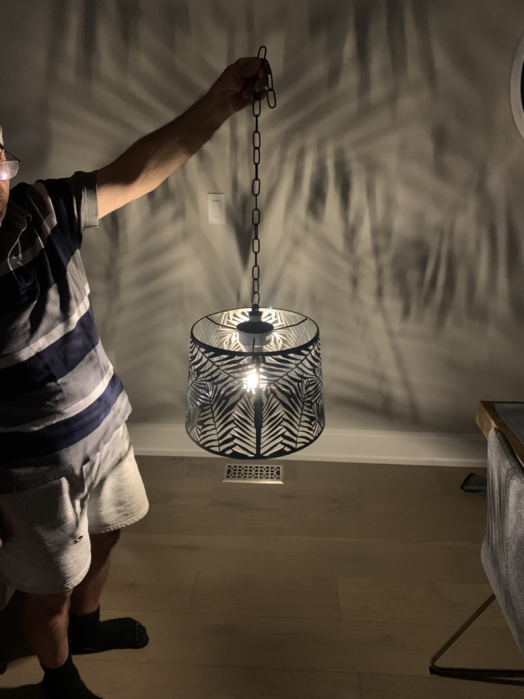 Gazebo light / chandelier with remote  - photo 4