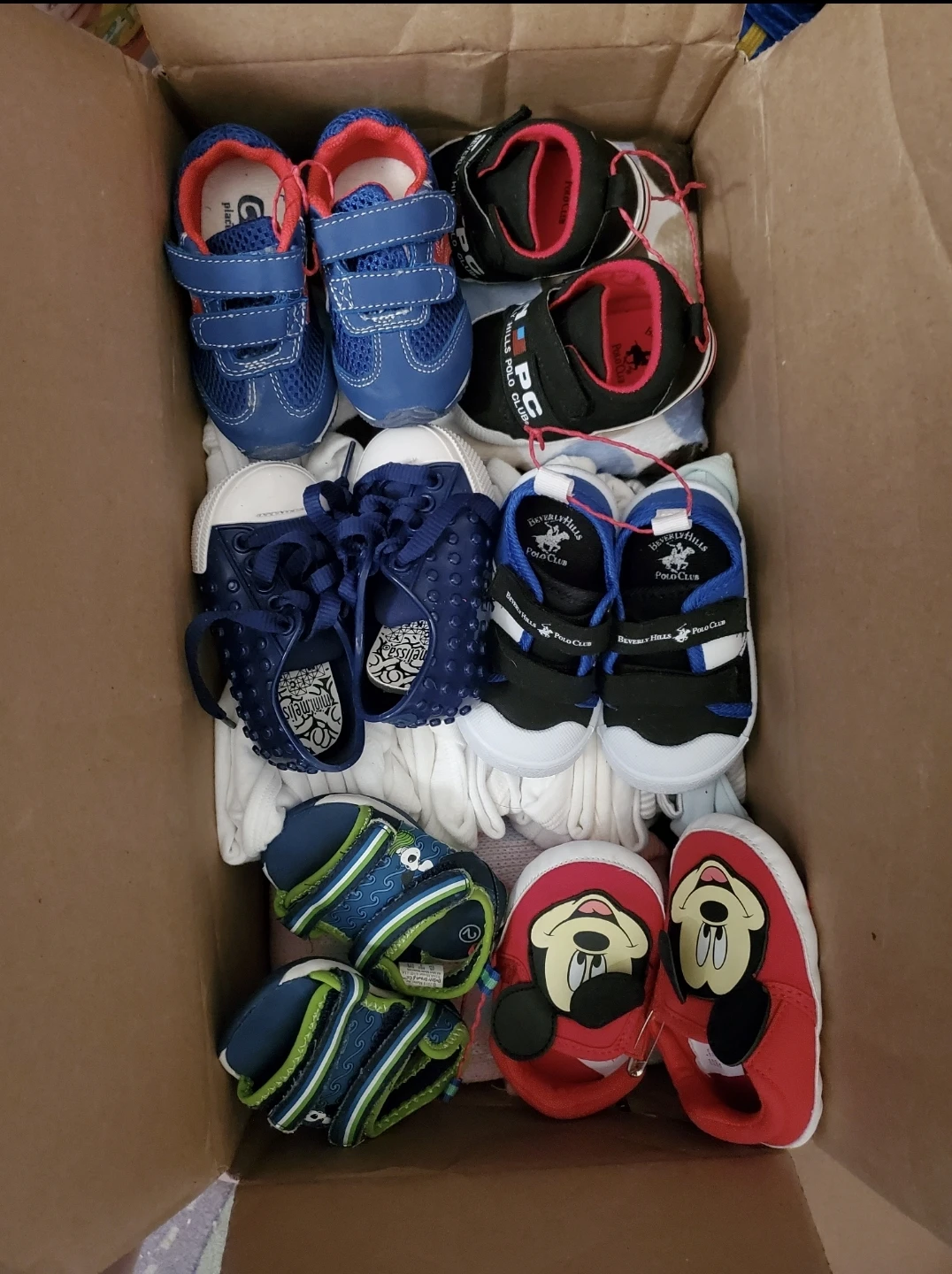 6 pairs baby shoes