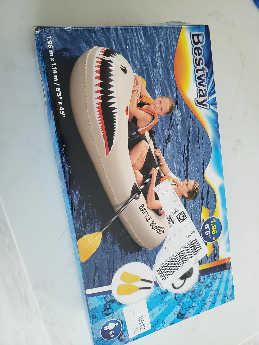 Inflatable boat w/ oars and pump - photo 3