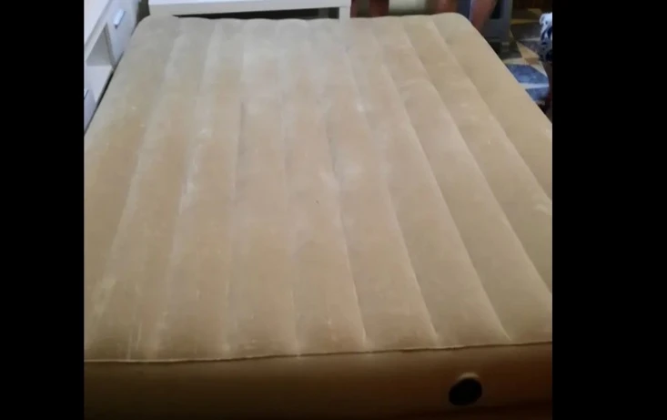 Auto inflatable bed