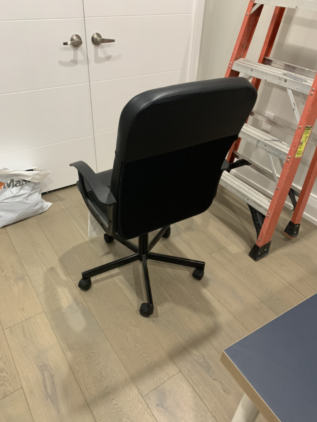 IKEA office / desk chair   - photo 3