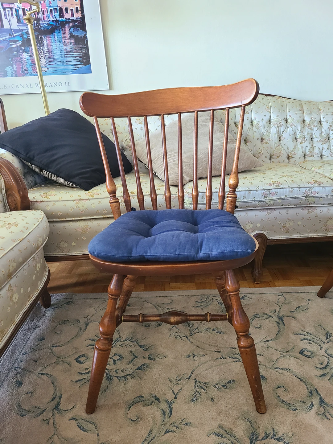 2 Wooden Chairs with Cushions - photo 3