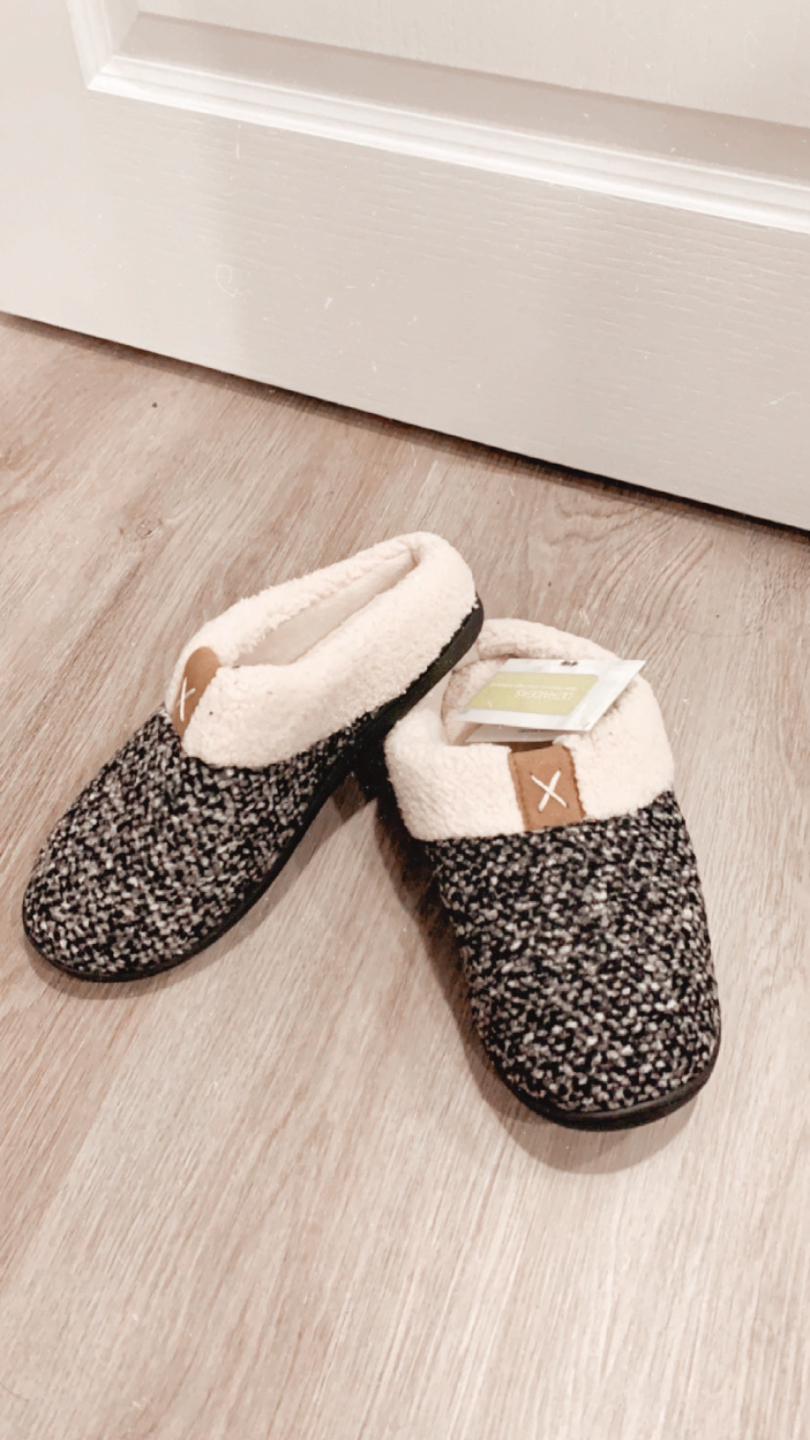 Cozy slippers thumbnail