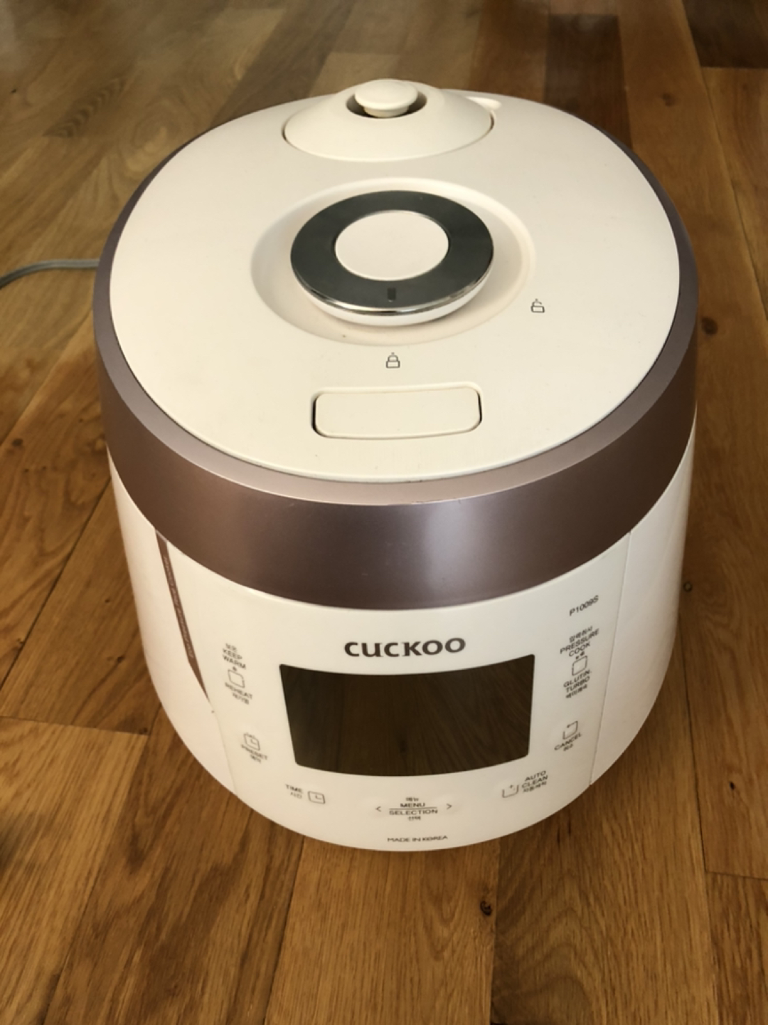 Cuckoo steam rice cooker