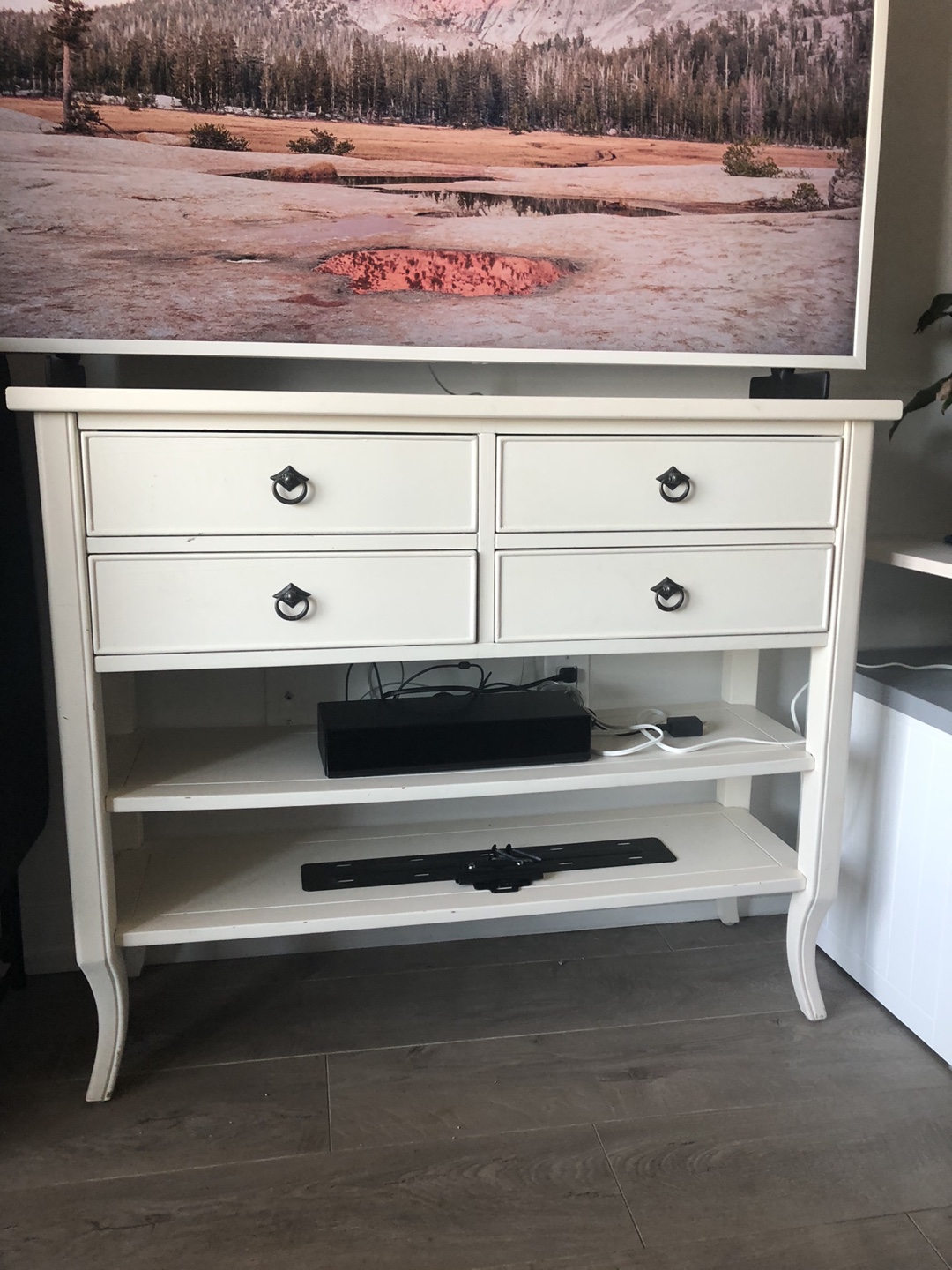 White console table - photo 2