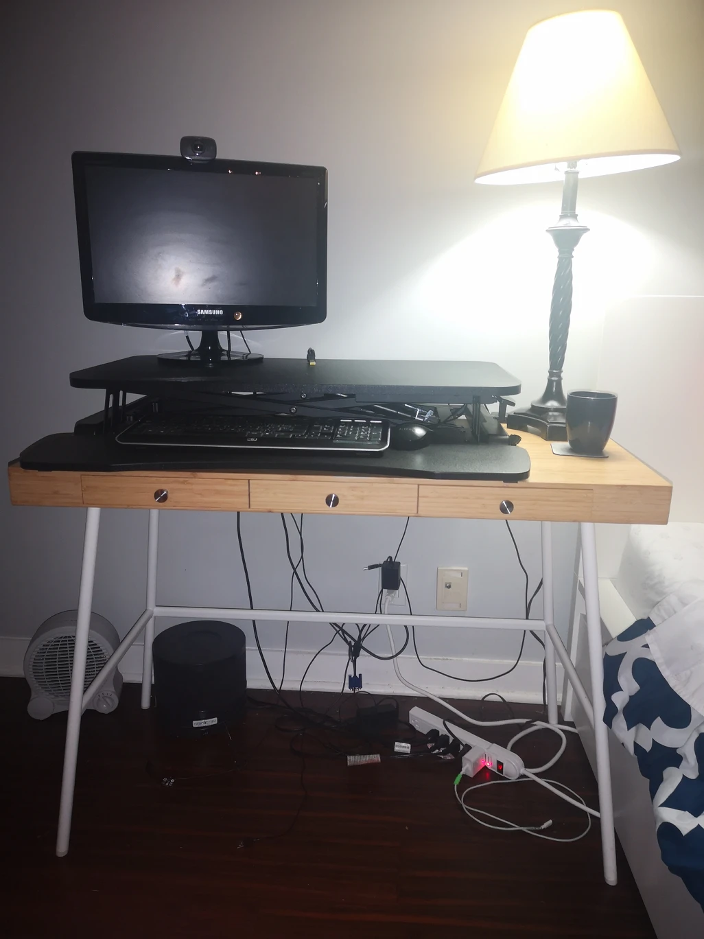 Computer desk