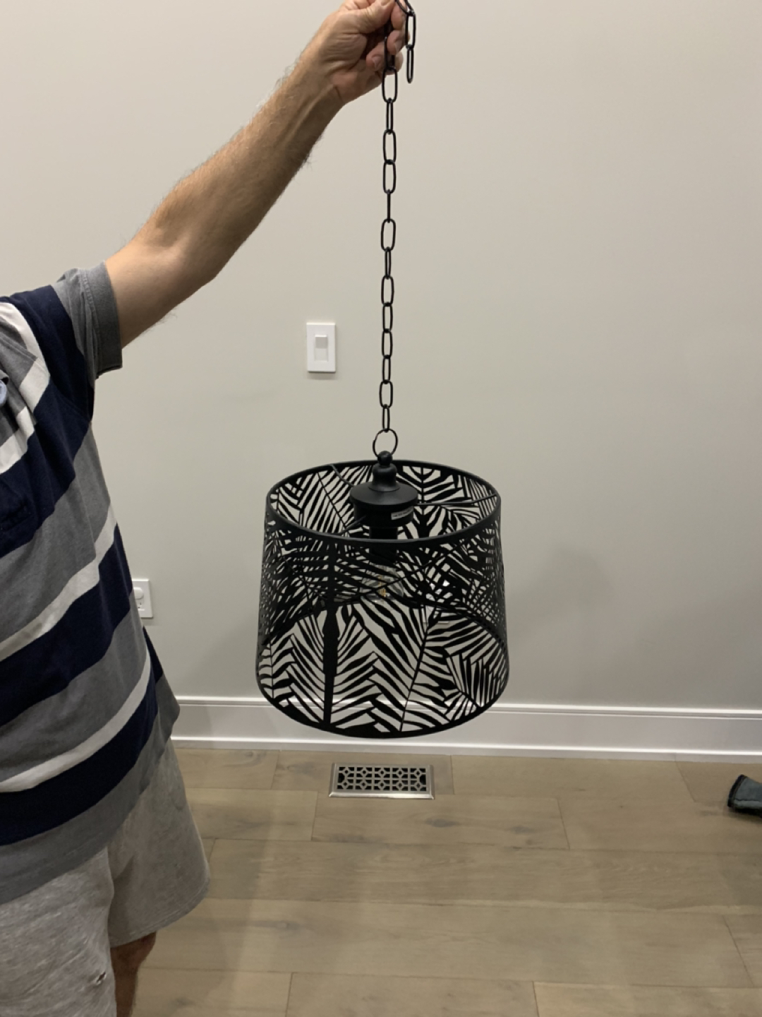 Gazebo light / chandelier with remote  - photo 2