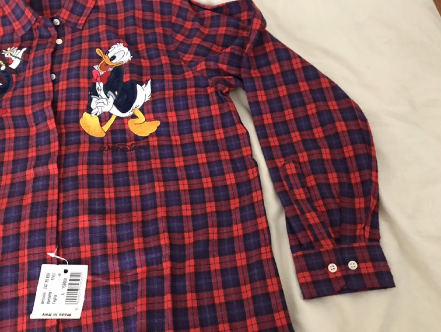 ( BRAND NEW  ) Disney World Donald and Daisy Plaid Shirt image indicator(3)