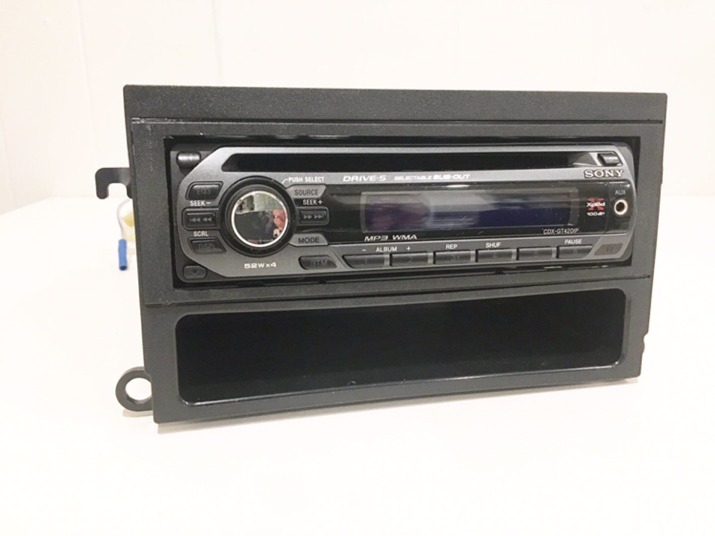 $25 Car Stereo – Sony Radio / CD Player.  Sony CD/USB/ AuxJack thumbnail