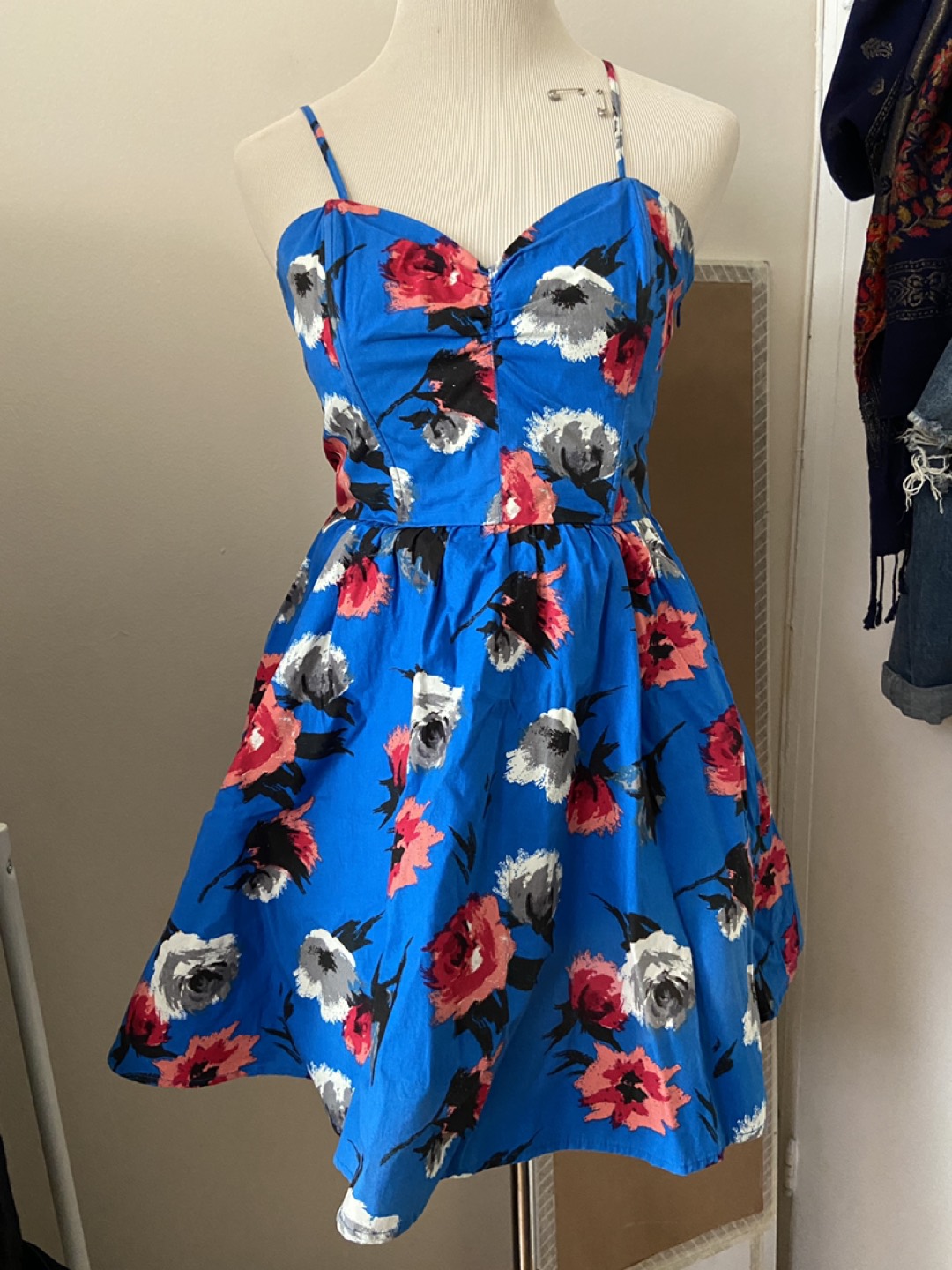 Forever 21 floral bustier dress thumbnail