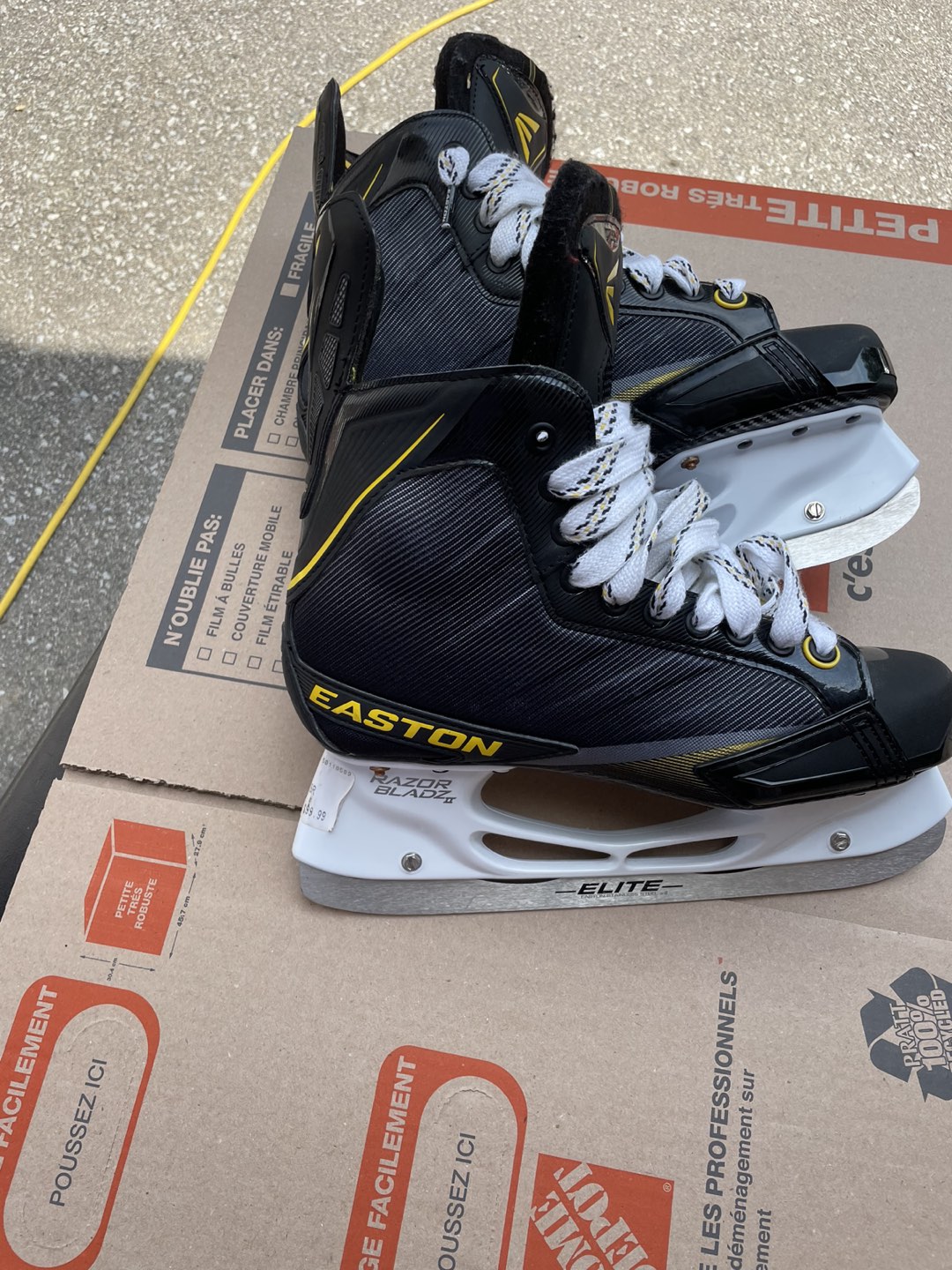 Men’s hockey skates 8.5D - photo 2