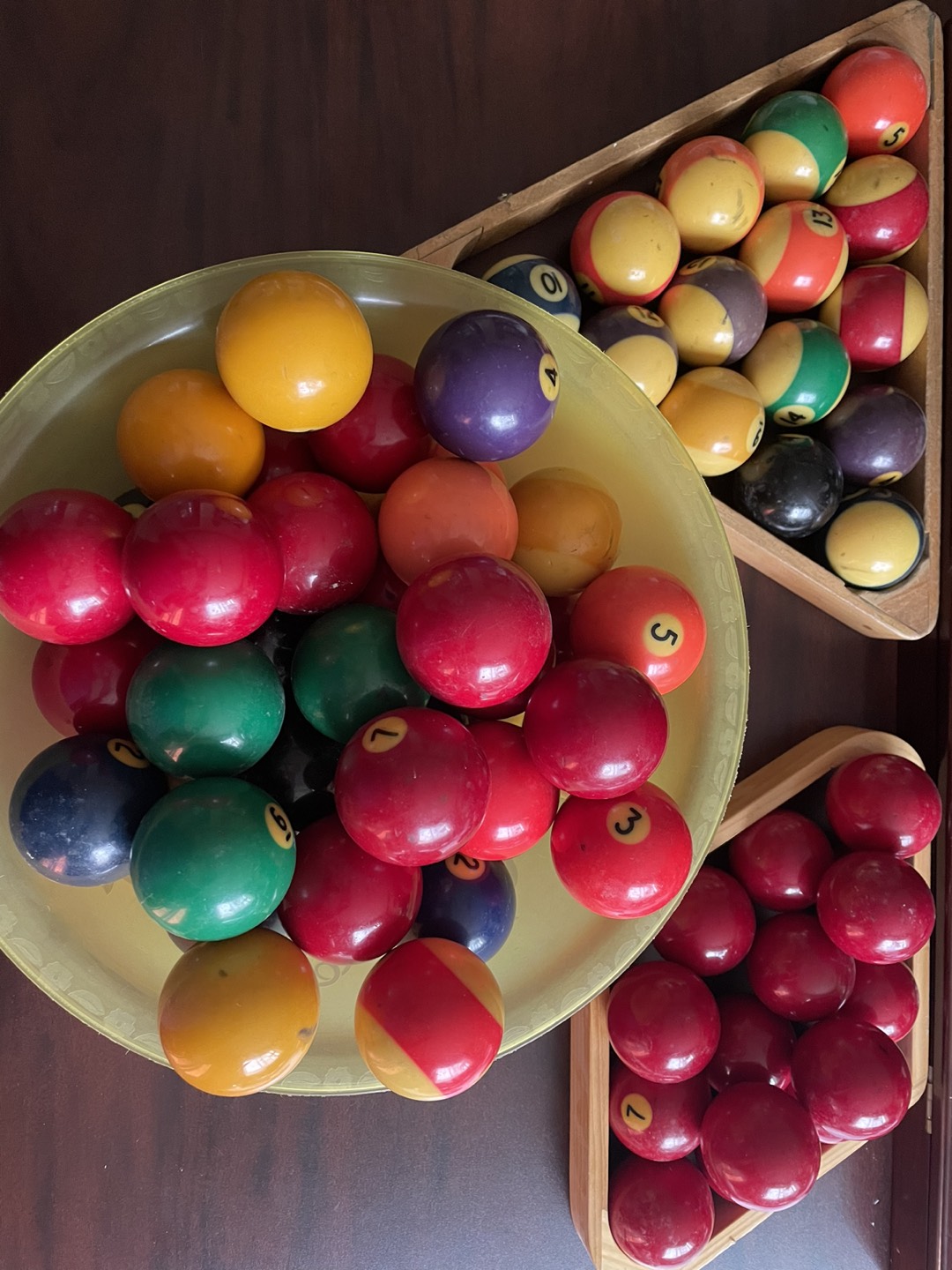 Pool balls- must sell!- thumbnail