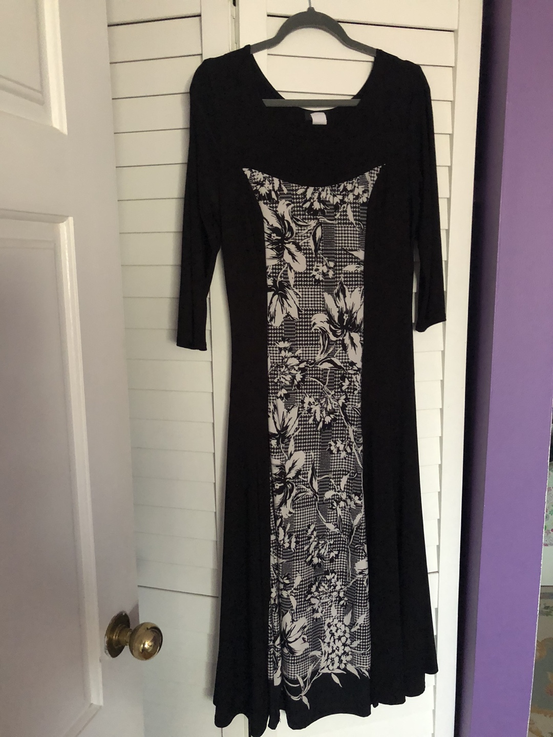 Women’s dress thumbnail