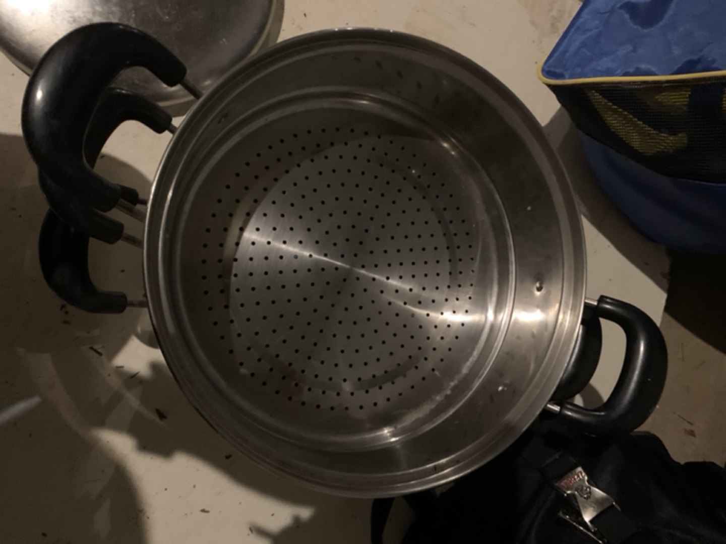 Strainer pots + 1 lid  thumbnail
