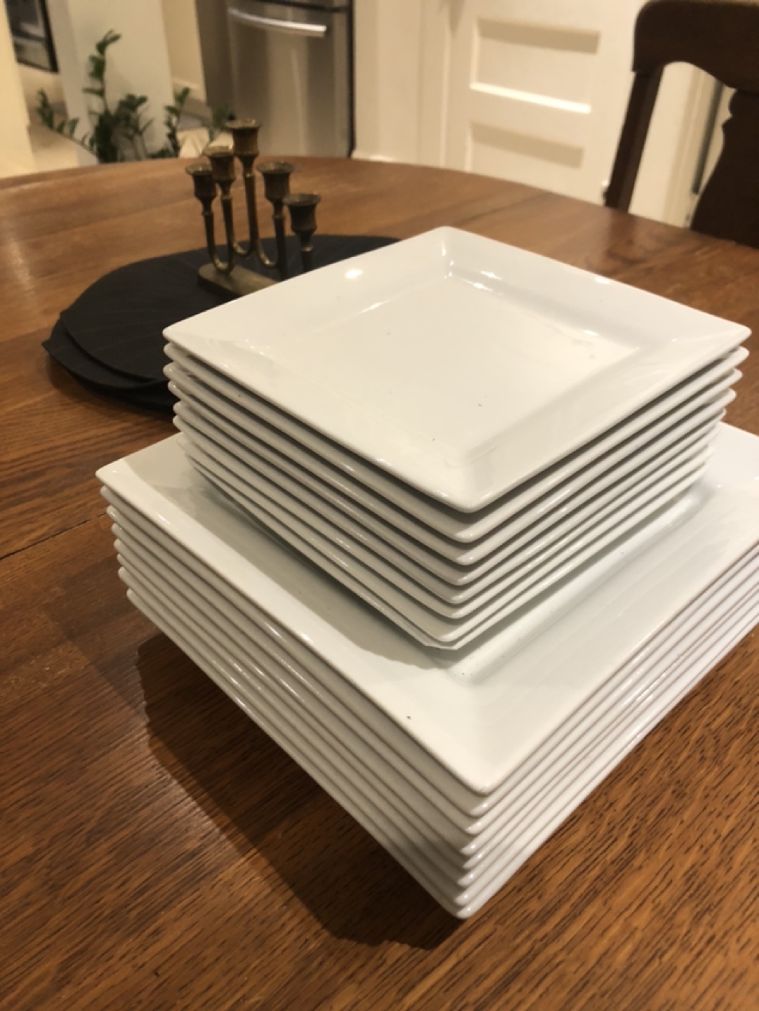 Square Dinner Plate Setting thumbnail