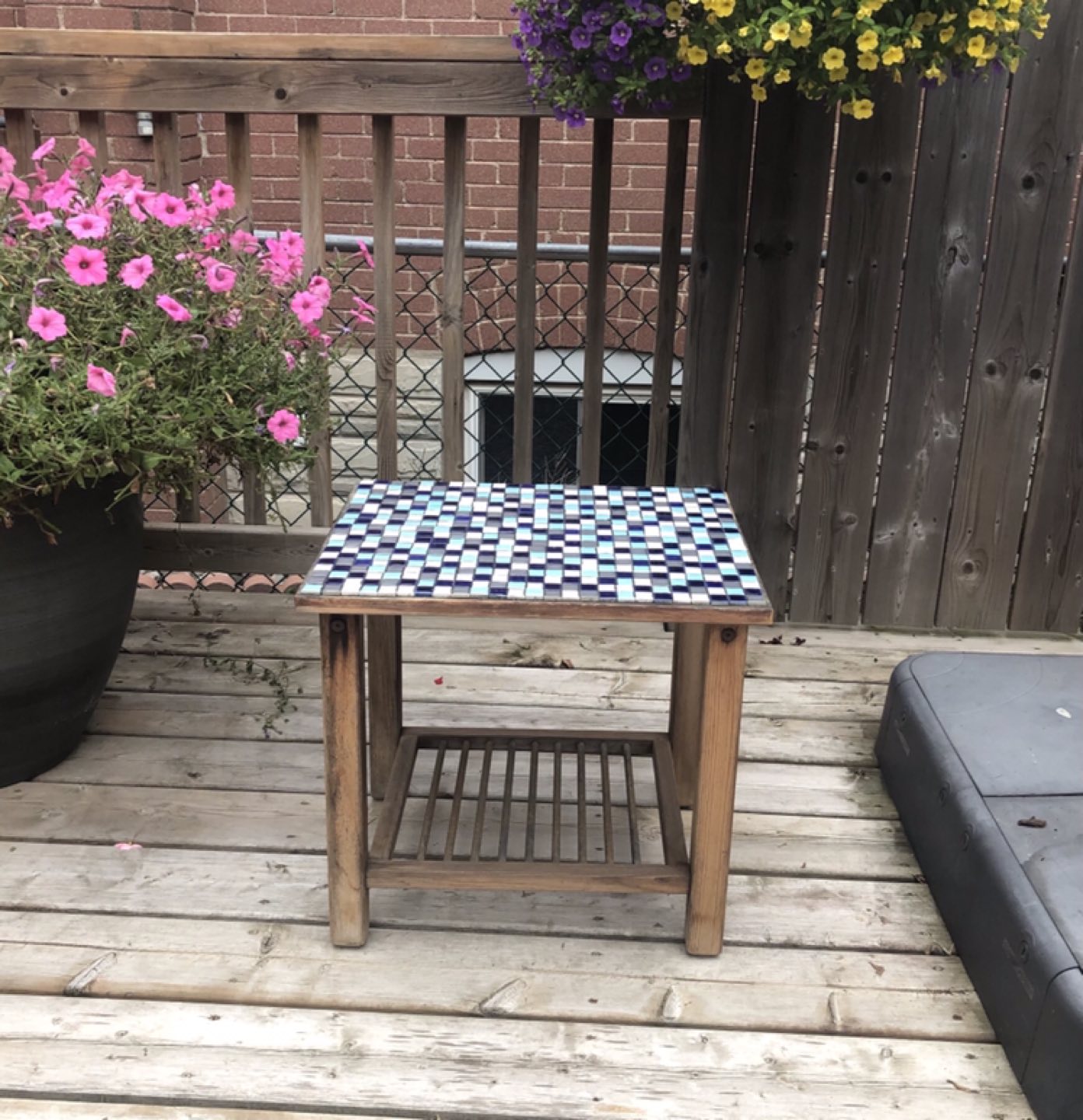 Cute side table-needs some TLC thumbnail