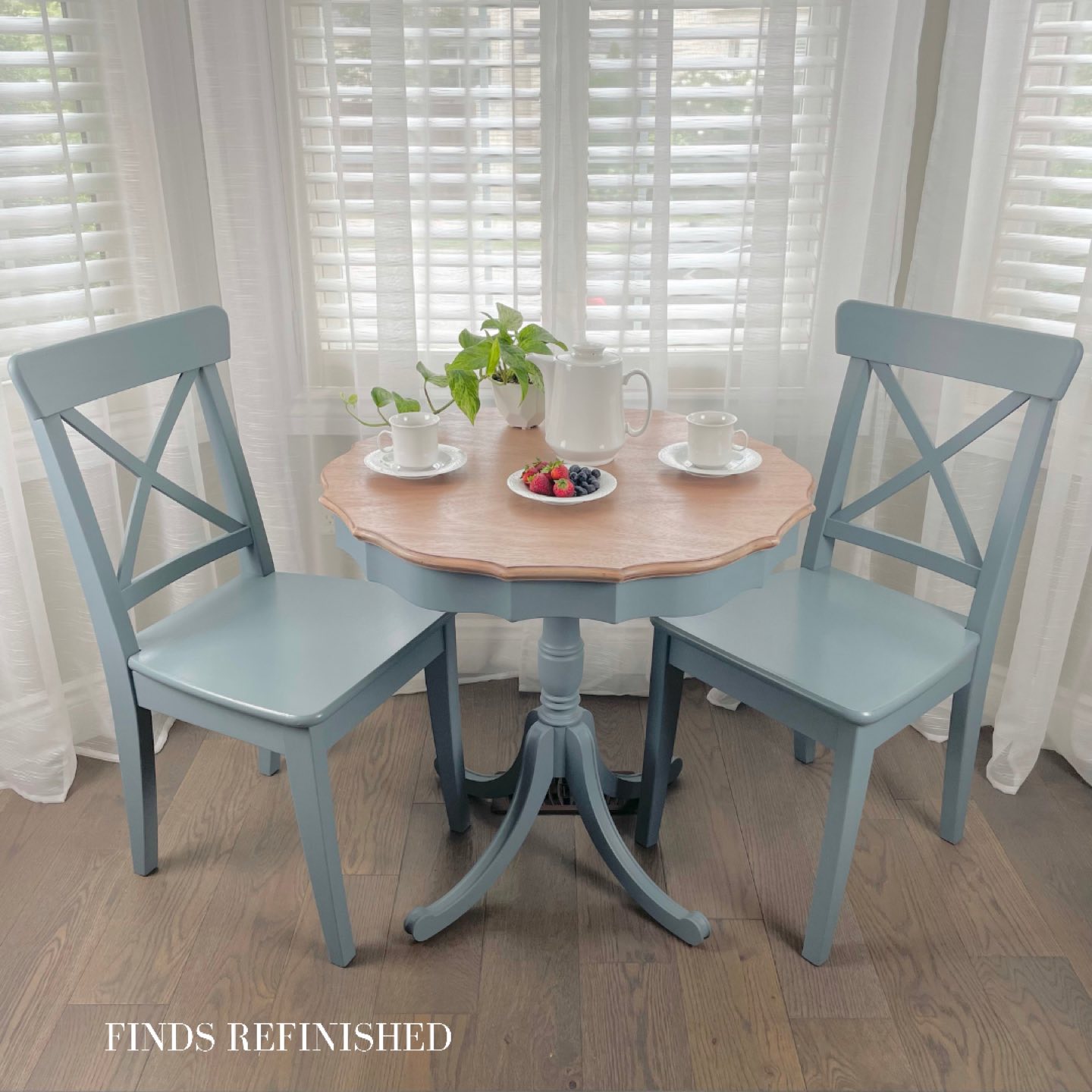 Refinished Table and Chairs  - photo 2