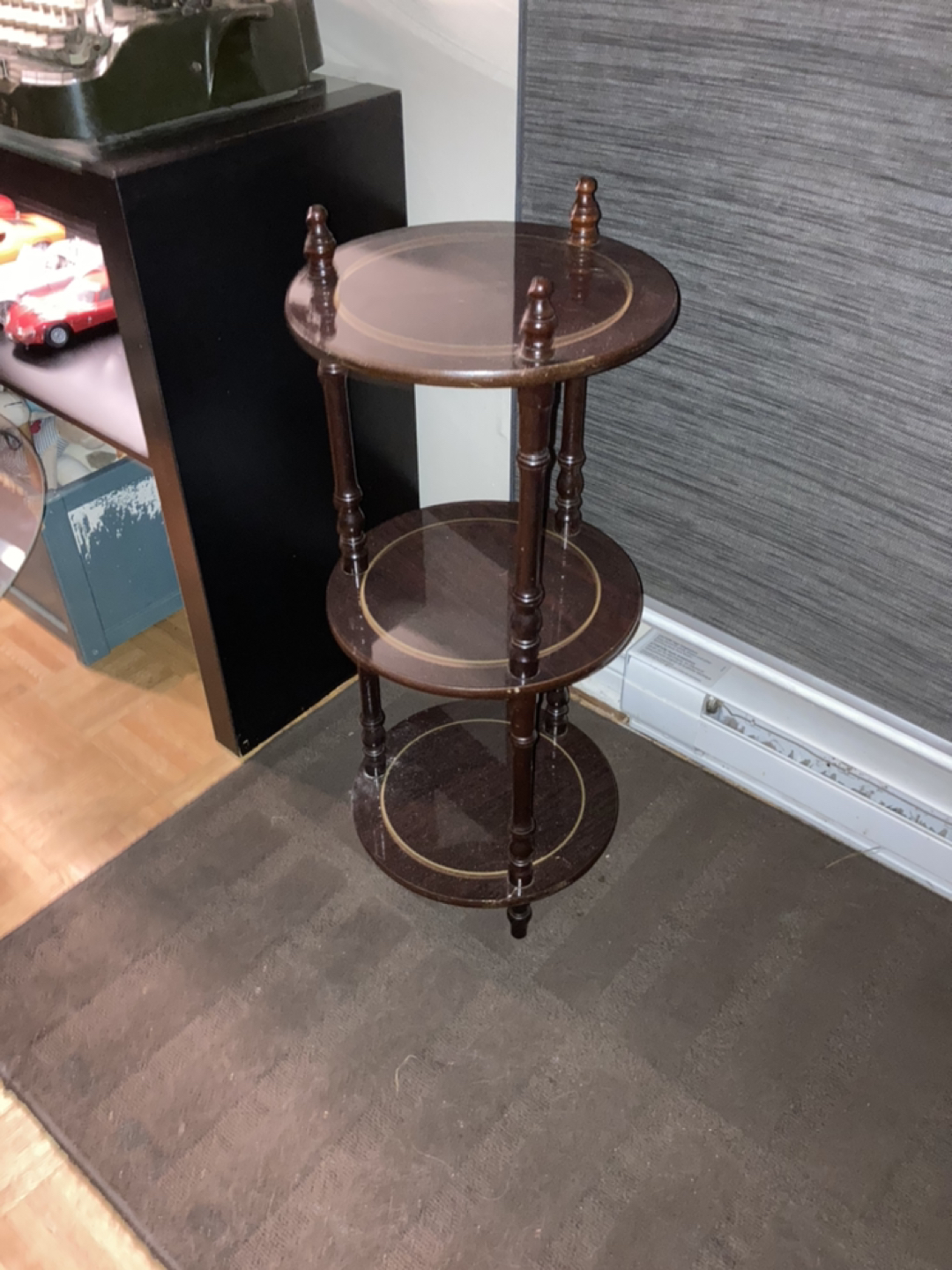 3 tier wooden stand / shelf image indicator(5)