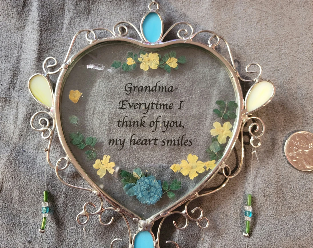 "GRANDMA" SUNCATCHER image indicator(2)