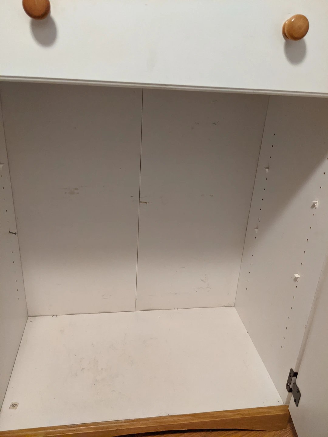Tall cabinet with drawer #freecycle - photo 4