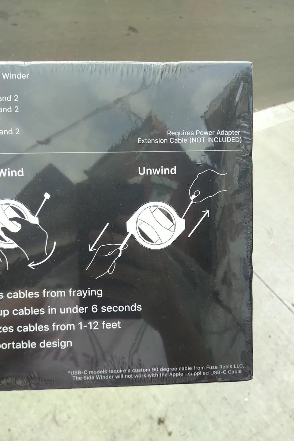 BNIB macbook cable winder (Fuse Side Winder image indicator(3)