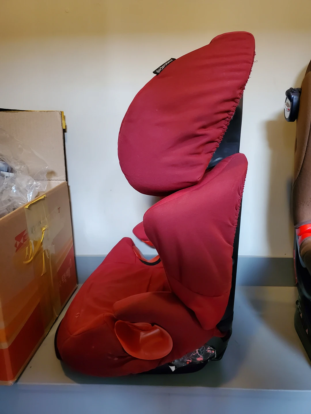 child booster - photo 2