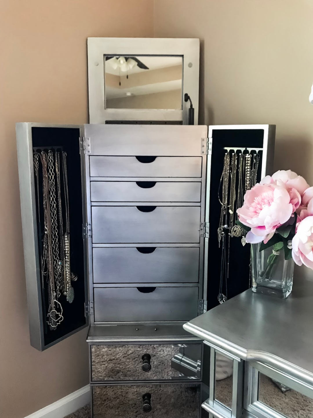 mirrored jewelry stand - photo 2