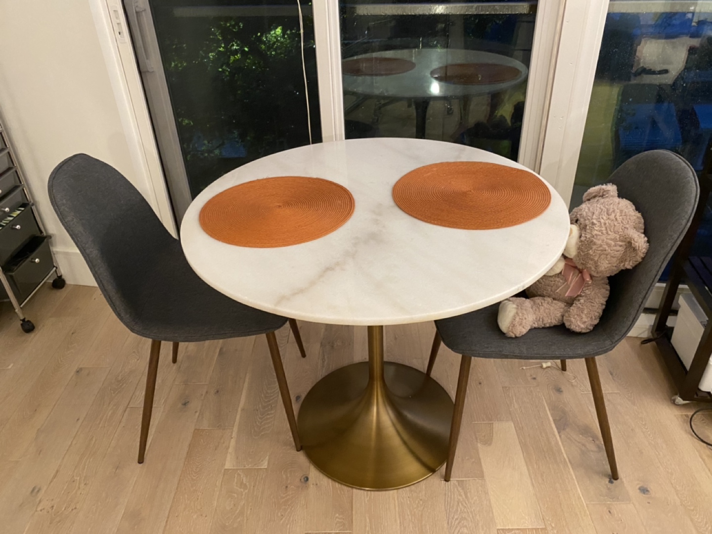 Marble top dining table and 2 chairs  - photo 3