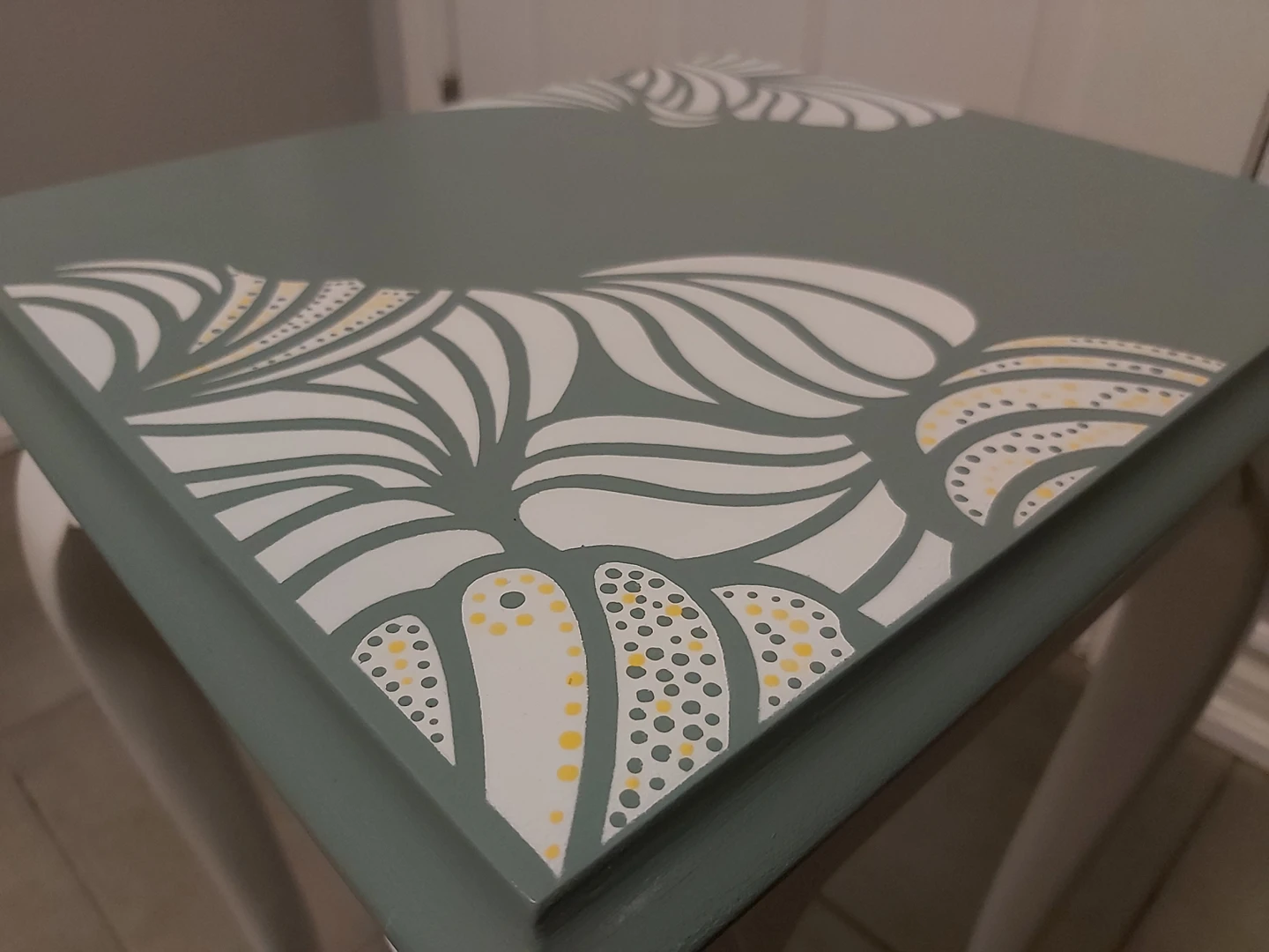 Refinished Side Table - photo 4