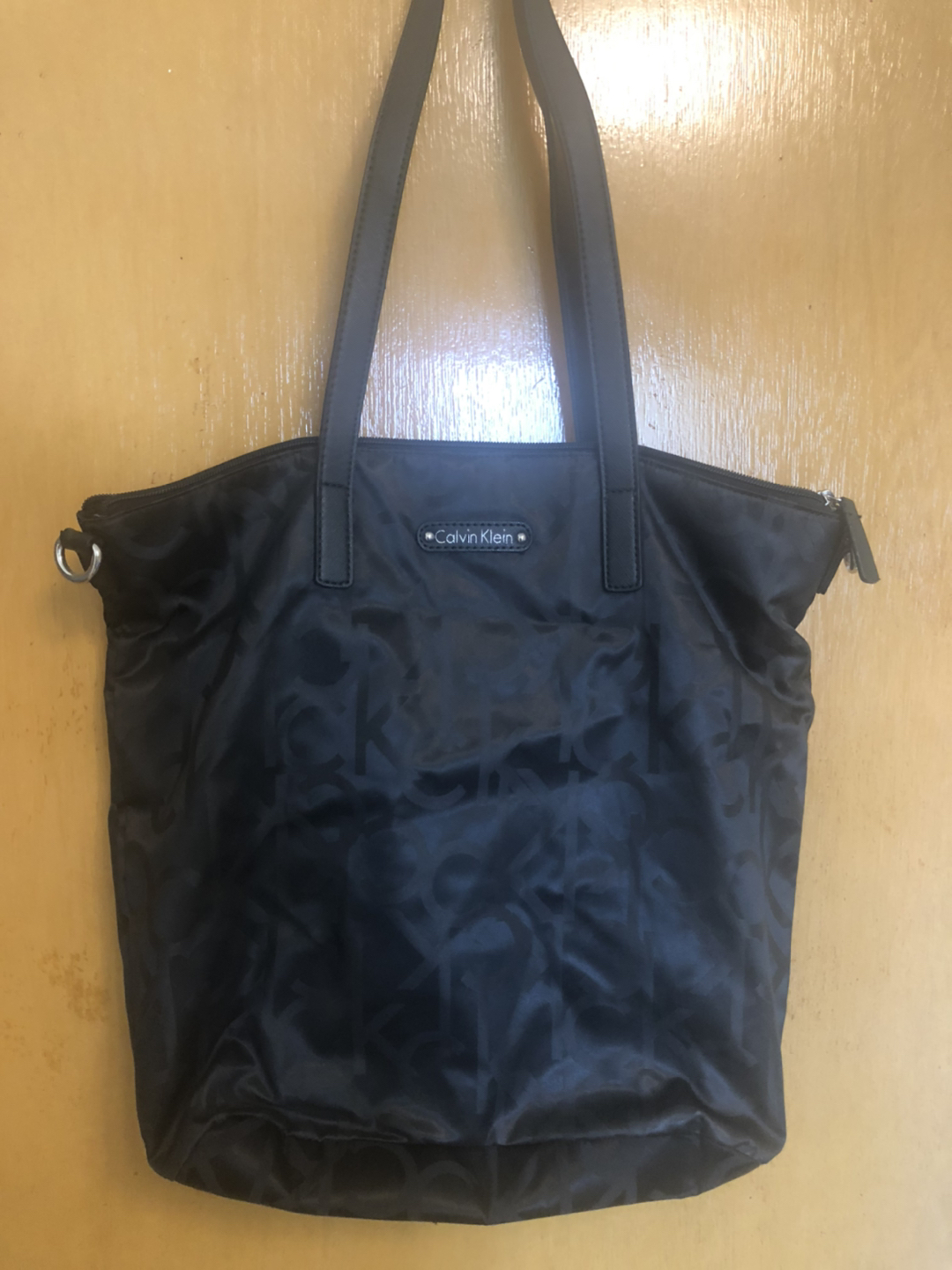 Tote bag