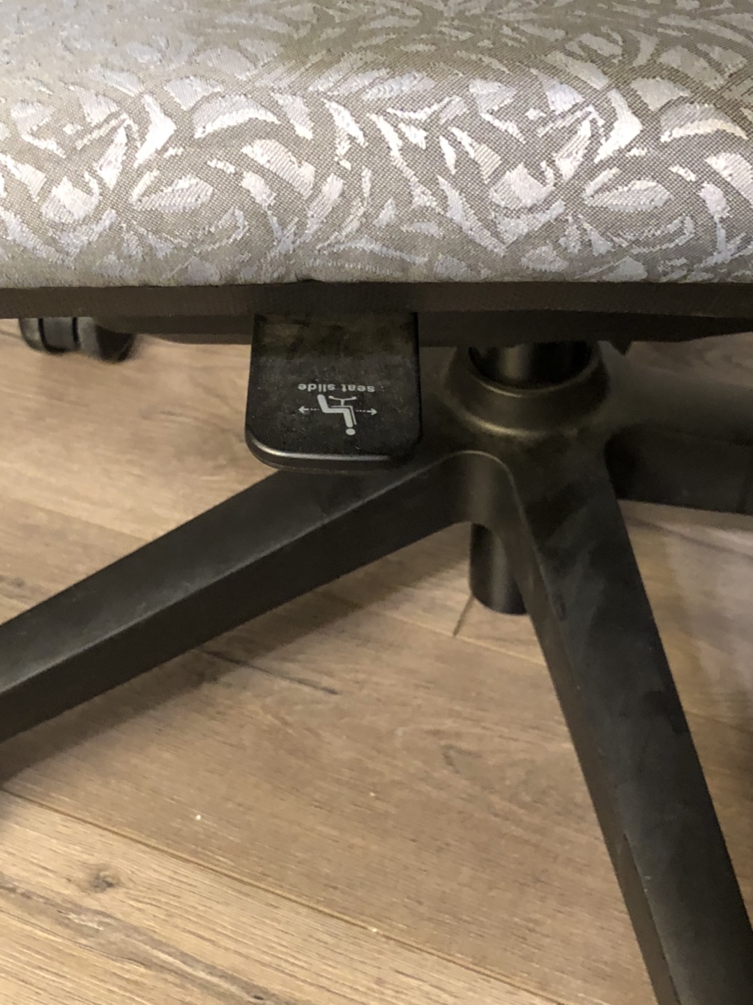 Steelcase Amia Ergonomic Office Chair - photo 2