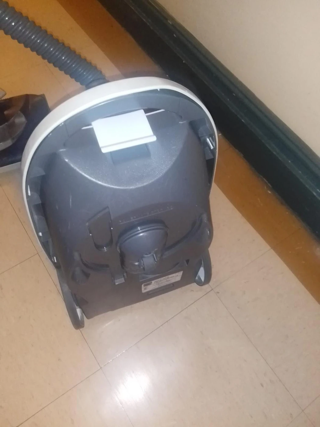 Kenmore vacuum cleaner. - photo 5