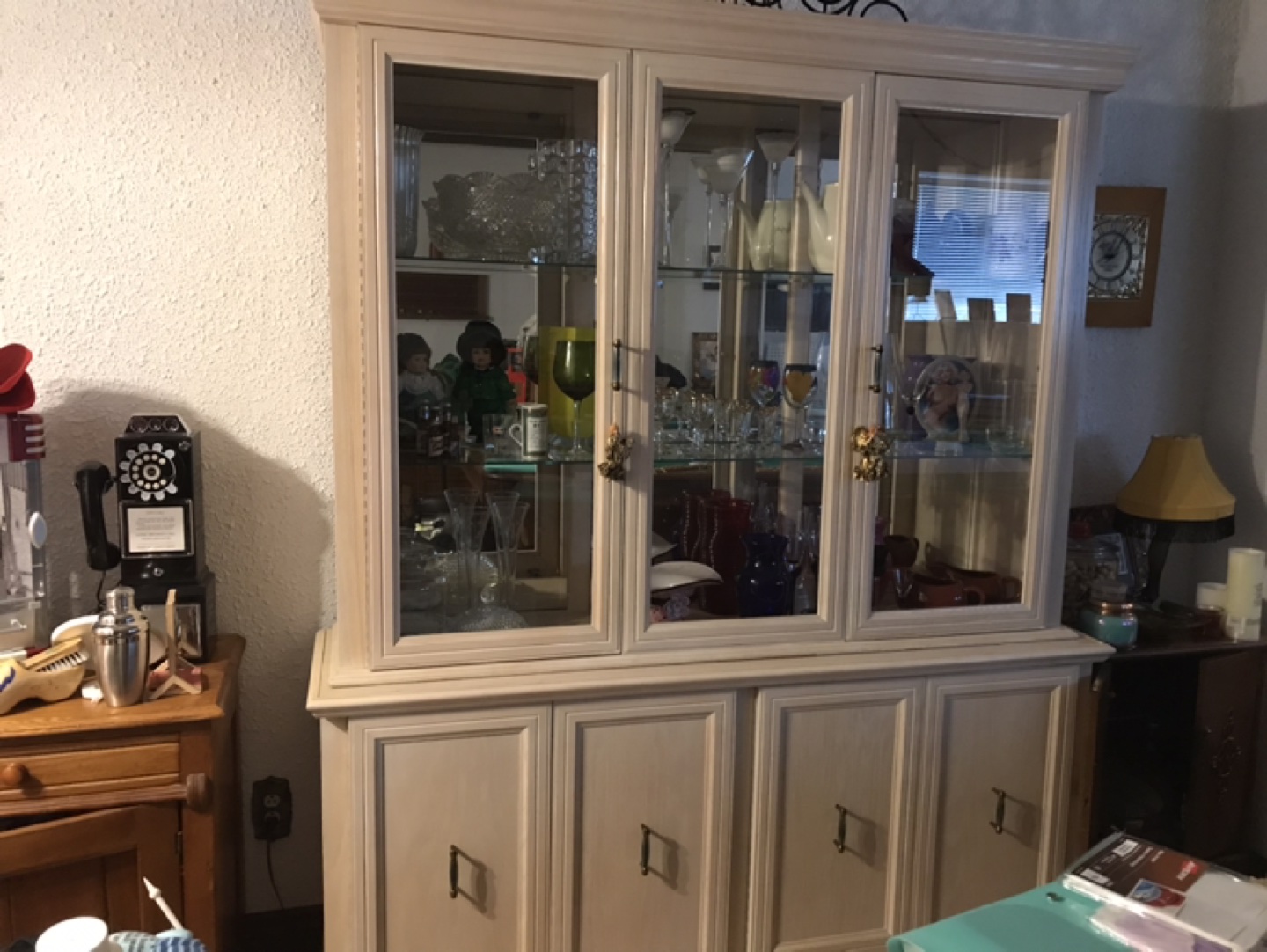 China cabinet 