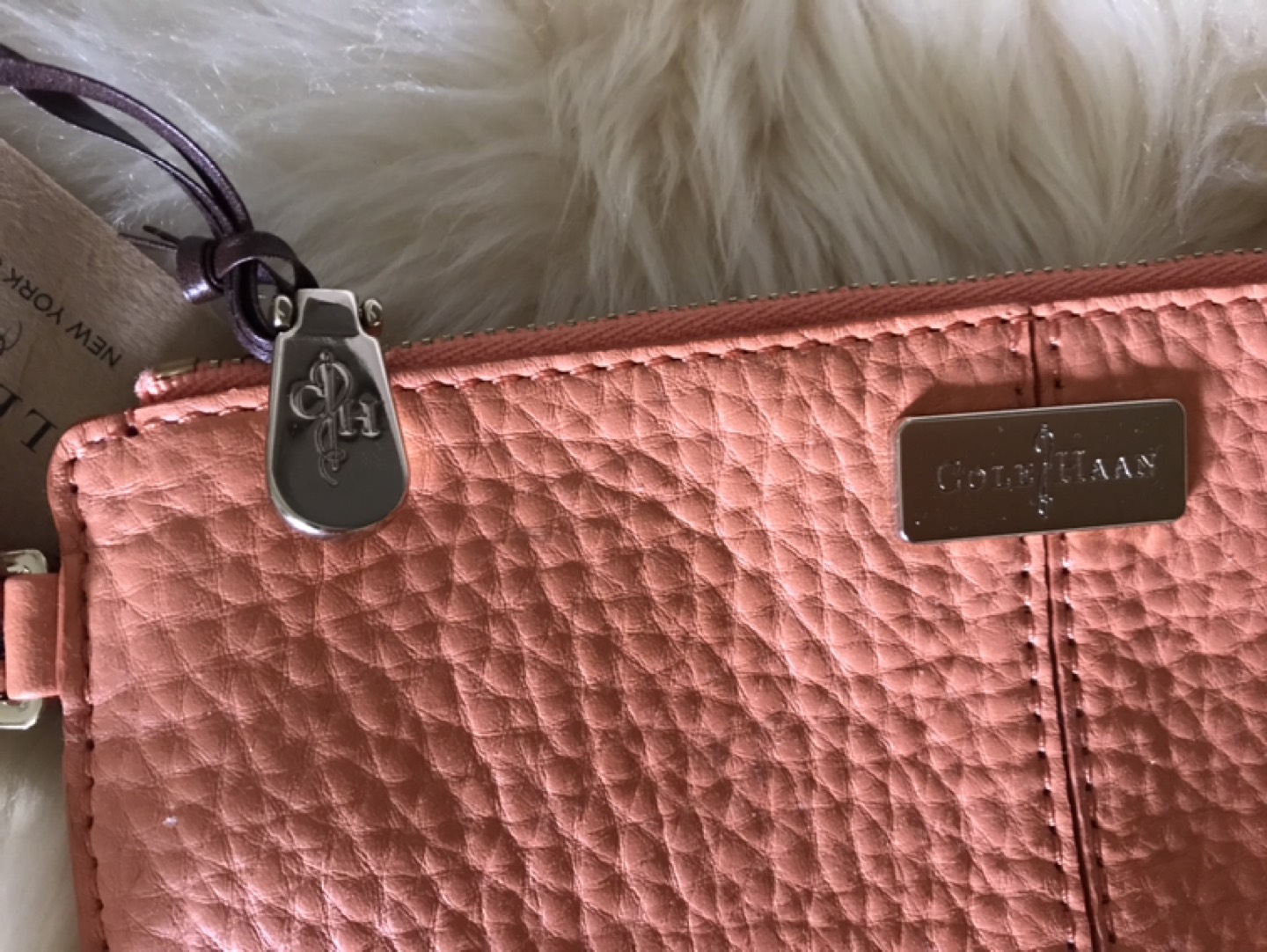 ( BRAND NEW ) Cole Hann Pebble Leather Wristlet image indicator(2)