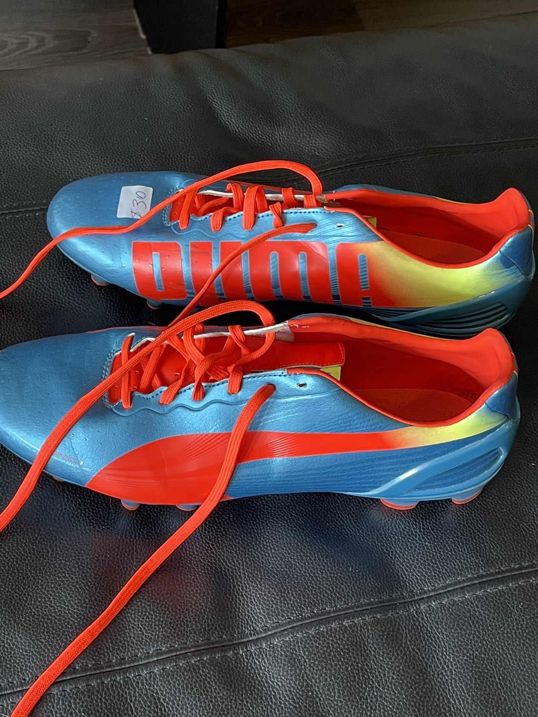 Puma sill soccer shoes 