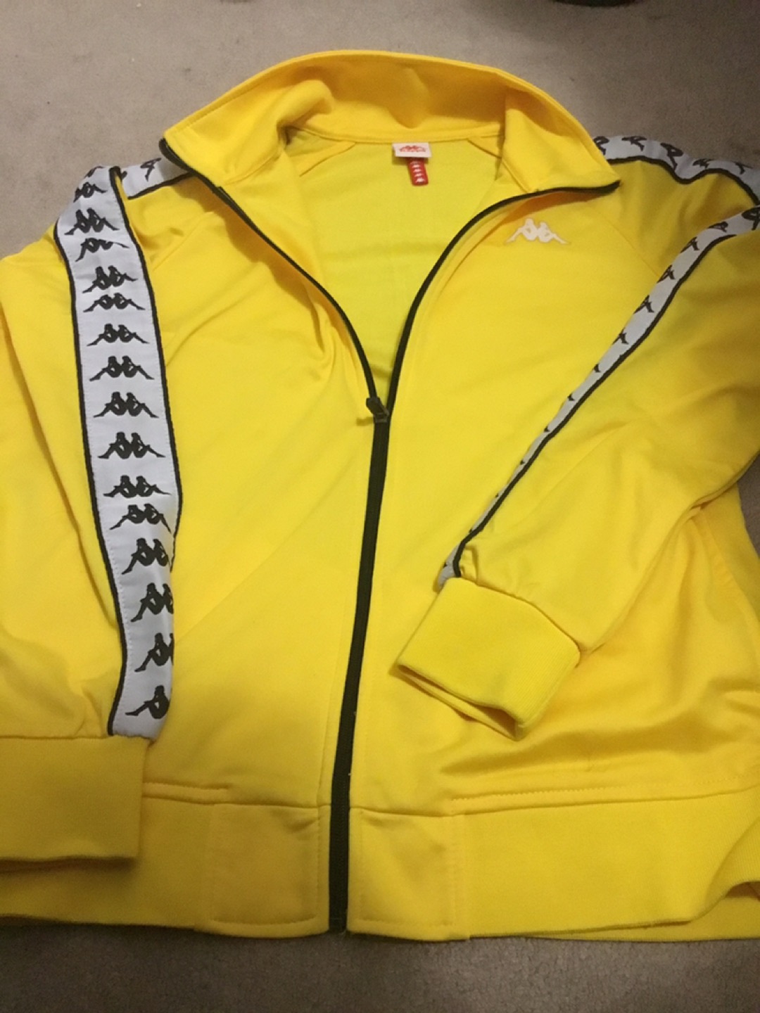 Yellow and black men’s kappa sweater. Size small. Like new. - photo 2