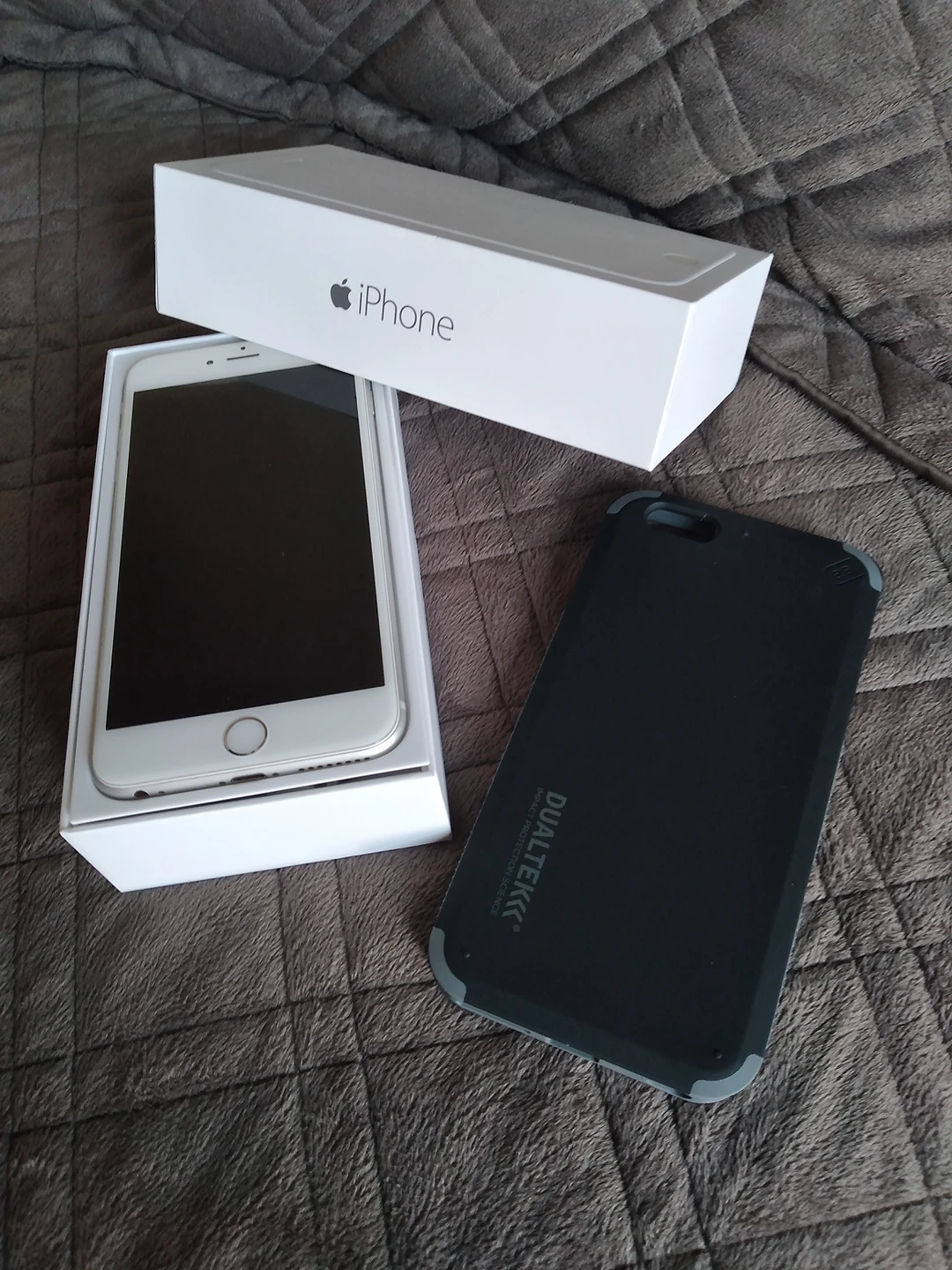Excellent Condition iPhone 6Plus 128GB thumbnail