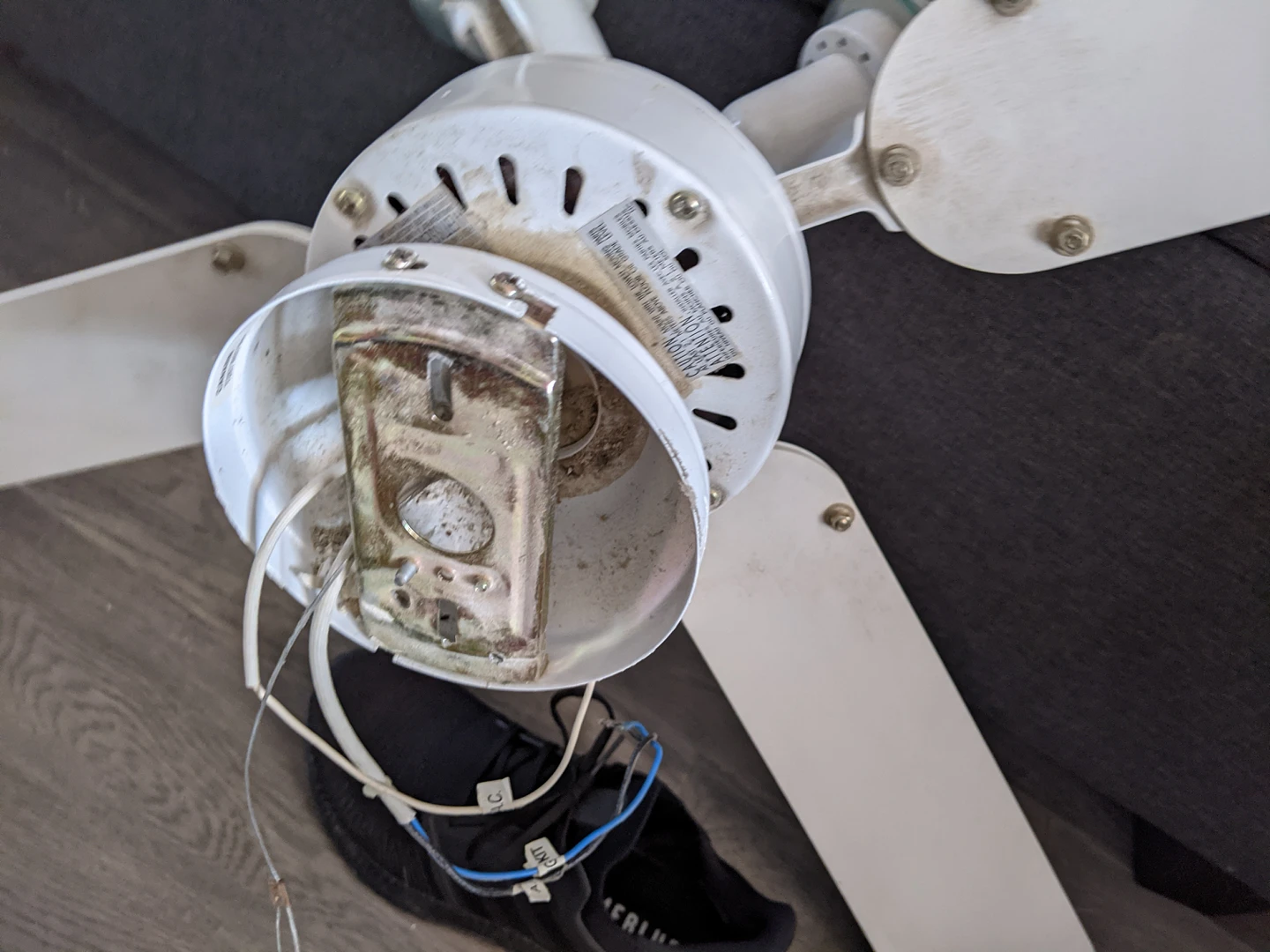 Ceiling fan light fixture - photo 2