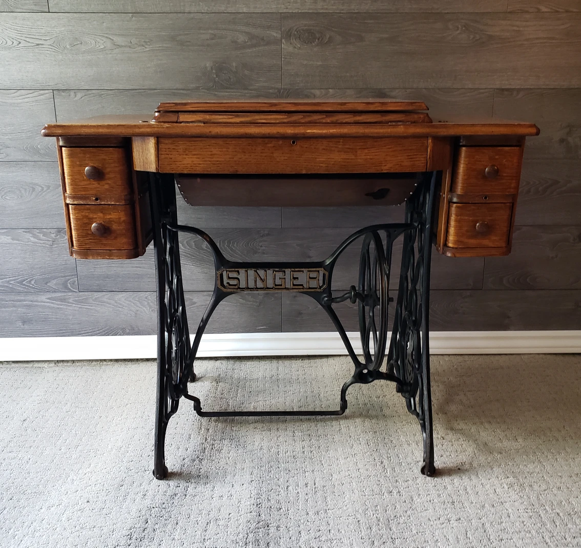 Singer Sewing Machine Table image indicator(2)